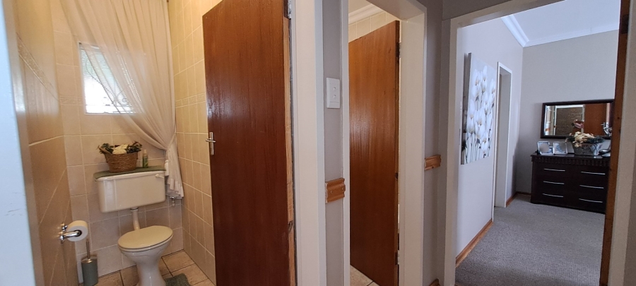 4 Bedroom Property for Sale in Morelig Free State